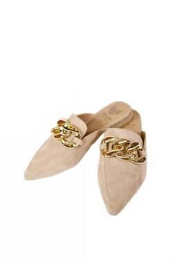 NEW BEAST FASHION women's chain detail mule in taupe